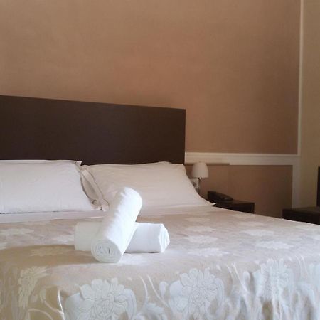 Relais Del Borgo Hotel & Spa 4 Stelle Staffolo Стая снимка