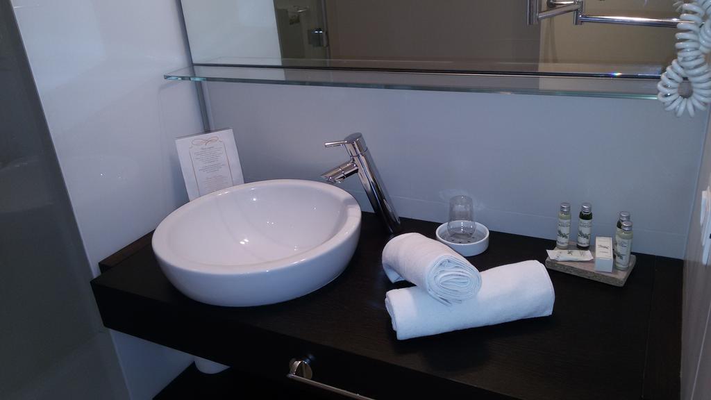 Relais Del Borgo Hotel & Spa 4 Stelle Staffolo Стая снимка